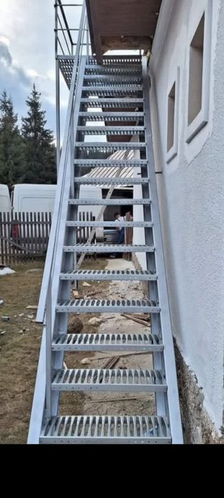 Scări galvanizate