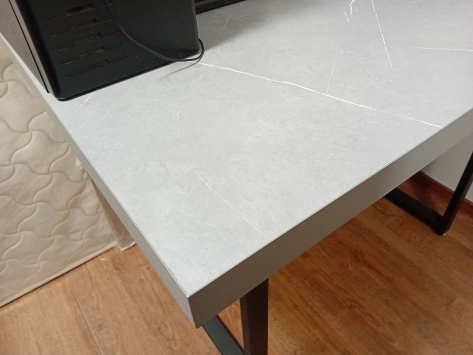 Стол компьютерный серый лофт