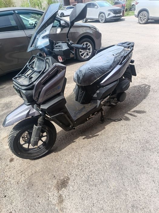 Продам мопед танк спорт