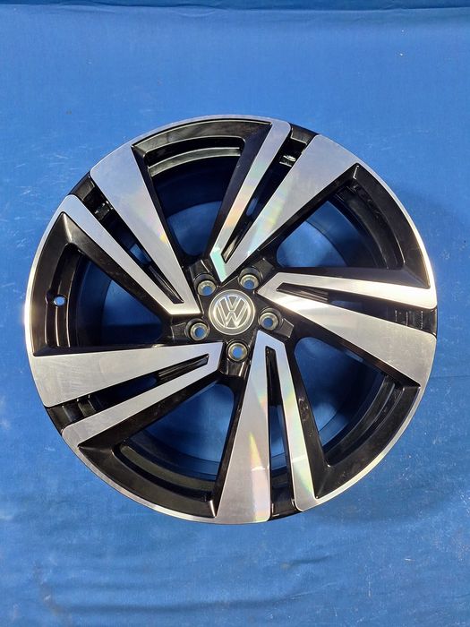 1 Janta Aliaj 5x112 20'' OEM VW Touareg III CR - 9J ET 33 - NOUA !