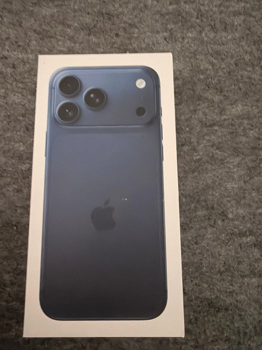 Iphone 17 pro max Deep Blue 256 GB