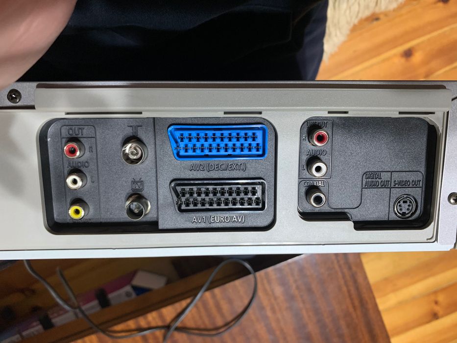 DVD & VHS Tochiba combo