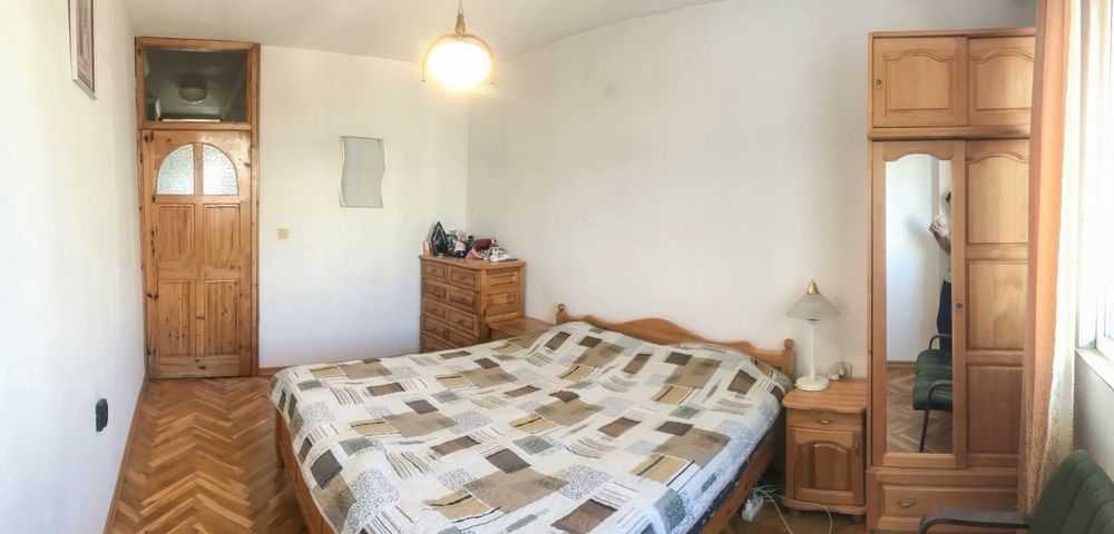 Дава се под наем Тристаен апартамент в София, Красно село - 110 кв.м за 598.23 € - Снимка #4