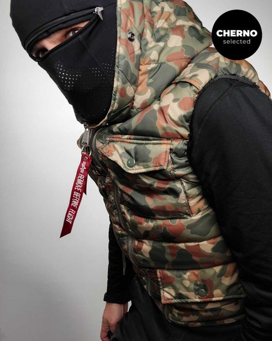 Камуфлажен елек с качулка ALPHA INDUSTRIES Camouflage Field Vest - L•M