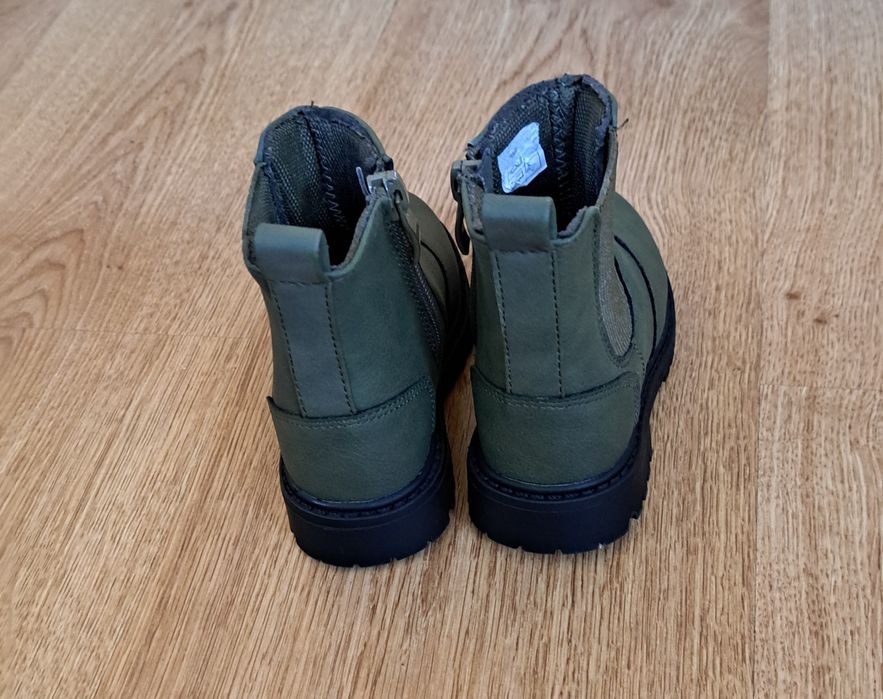 Детски боти LC Waikiki