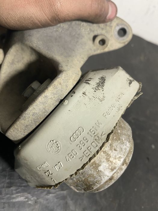 Suport  cutie viteze stanga Audi A6 C6 3.0 TDI | 4F0399113B