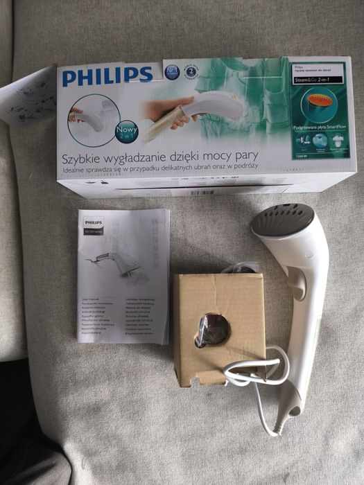 Aparat de călcat vertical cu abur Philips Steam&Go GC330