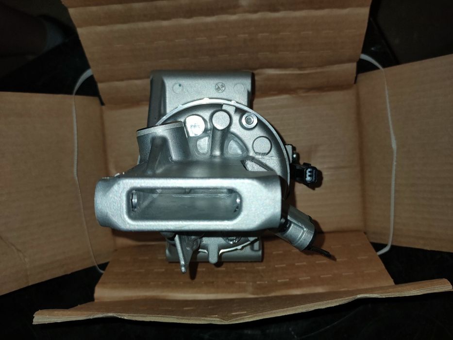 Vând compresor clima nou Dacia Logan 2 MCV 2 Sandero 2 motor 1.0