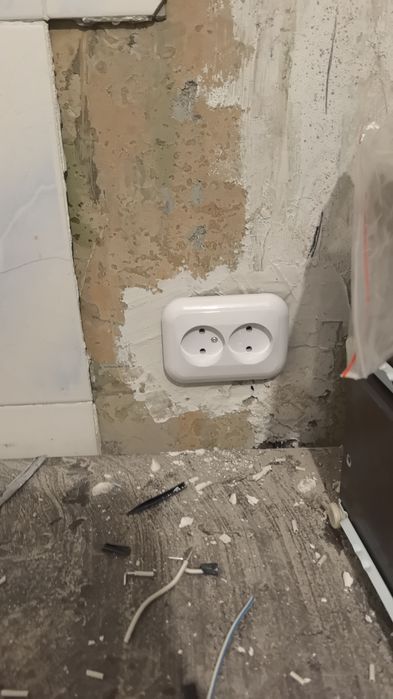 Оказываю услуги электрика