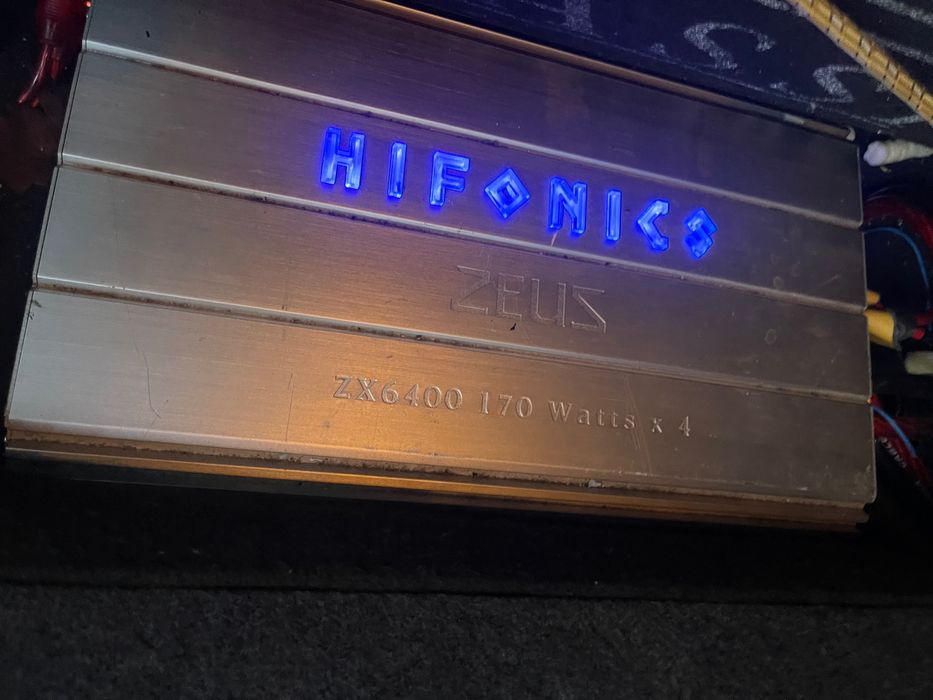 vând amplificator auto hifonics zeus