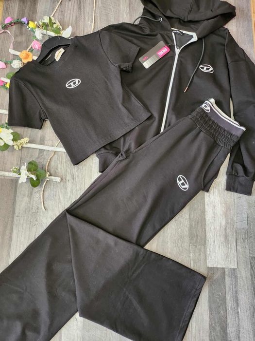 Дамски комплекти