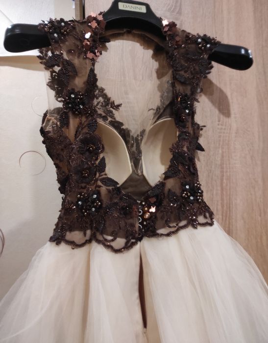 Абитуриентска/Офицялна рокля