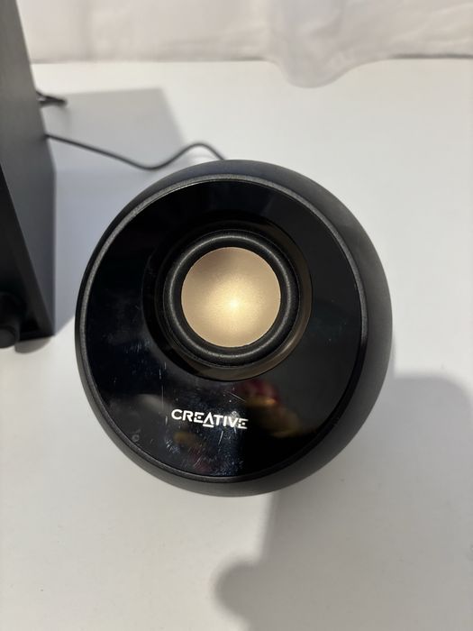 Boxe creative pebble plus 2.1