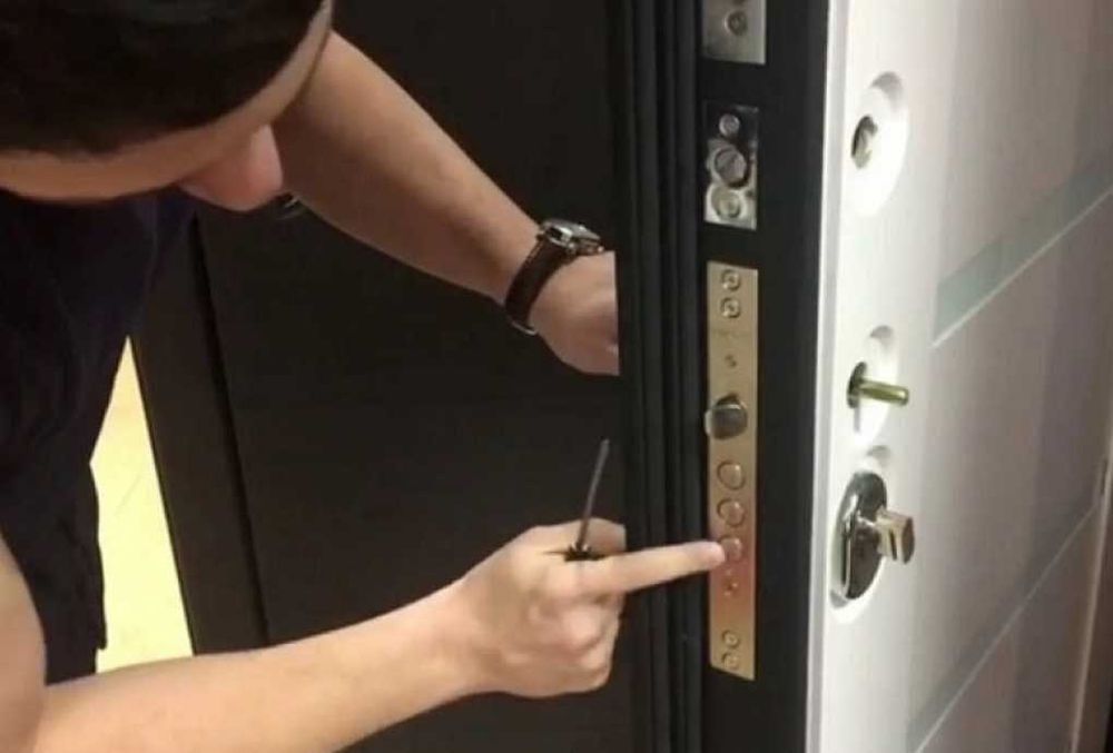 Вскрытие входных дверей, сейфов \ Открыть замок, установка, замена