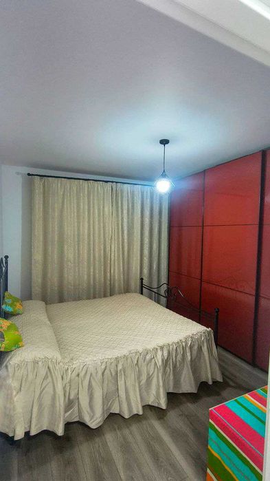 Închiriez apartament cu 2 camere proaspat finisat si mobilat