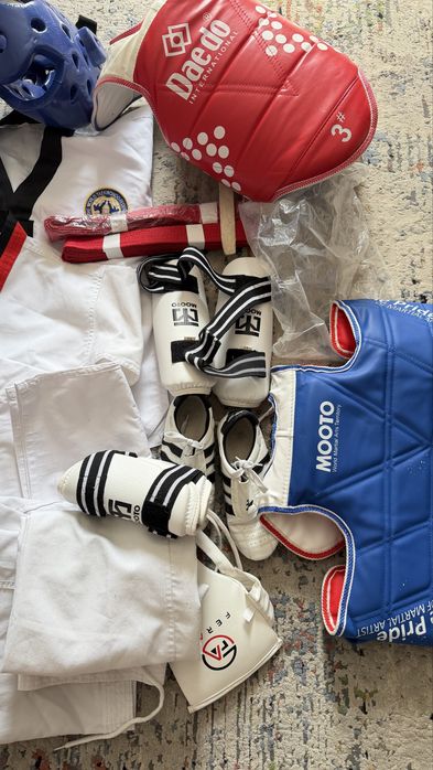 Продам Кимоно для Таэквандо