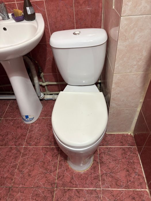 Продам б/у унитаз