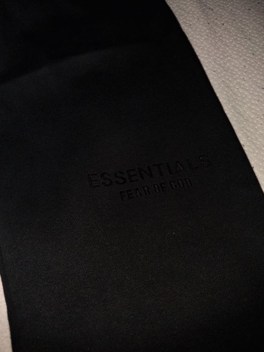 Pantaloni essentials