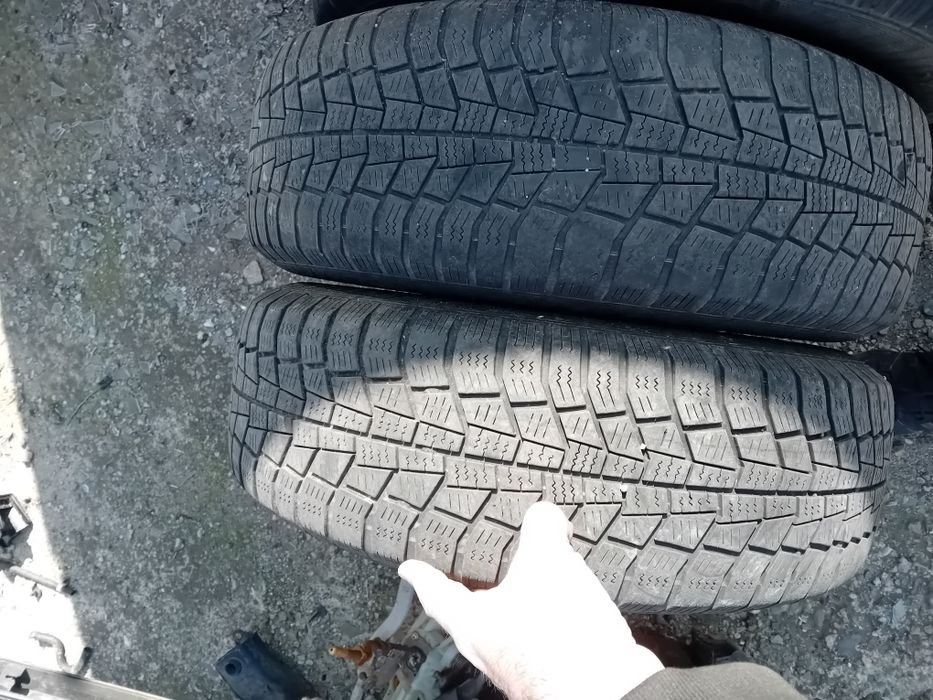 Джанти с гуми зимни 185/65/15 Dacia Дачия 200лв комплекта