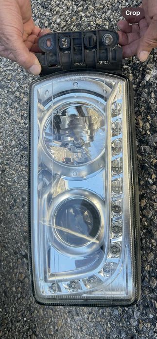 Фарове за камион Ивеко - евро 6 , два броя, ляв и десен