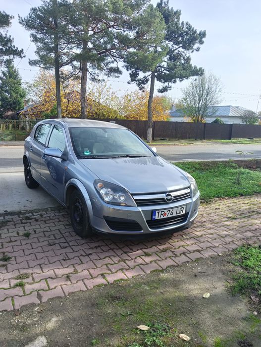 Opel Astra H 1.6 benzina