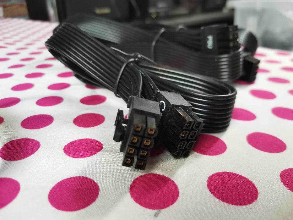 Cablu sursa modulara 8 pini la 4 + 4 Pini Procesor.