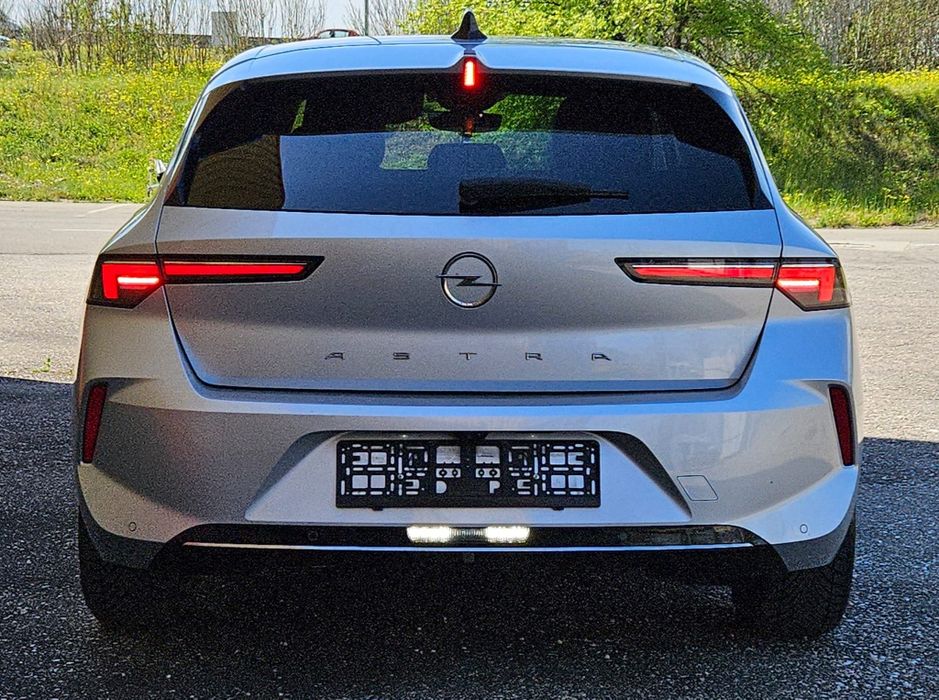 Opel Astra L 2022