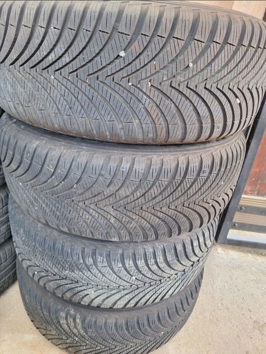 Anvelope 225/55/r18 all season 4 bucati