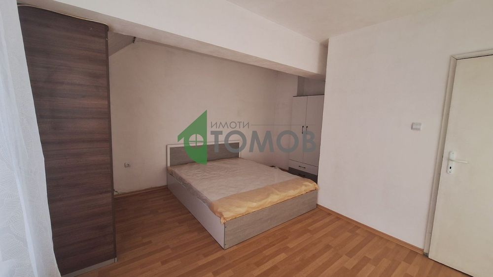 Дава се под наем Двустаен апартамент в Стара Загора, Център - 75 кв.м за 295.8 € - Снимка #2