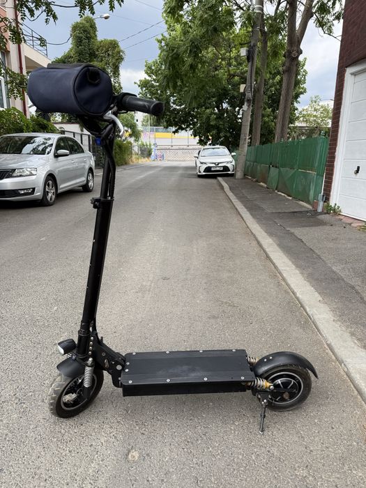 Trotineta electrica Kult 77