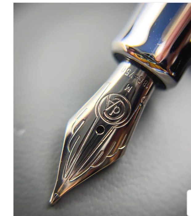 ОРИГИНАЛНИ Caran D’ache писалка и химикал