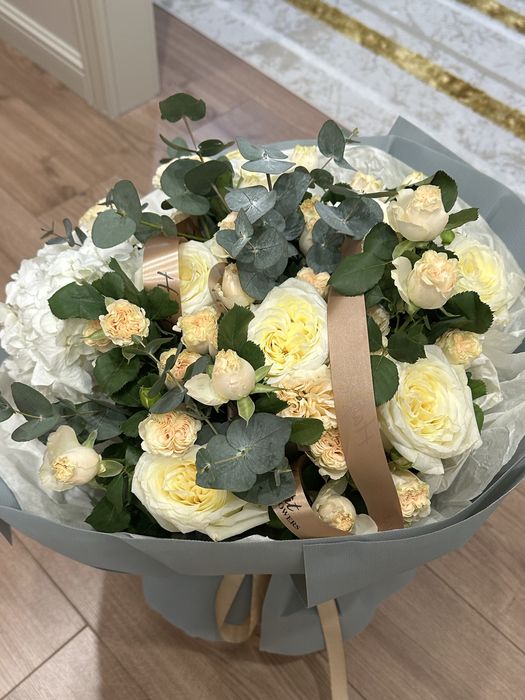 Шикарный букет, только что привезли