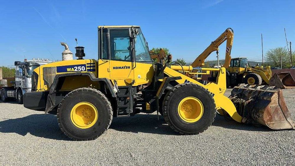 Incarcator frontal Komatsu WA 250-6 higlift