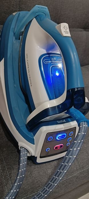 Паров генератор Tefal Pro Express Control GV8963