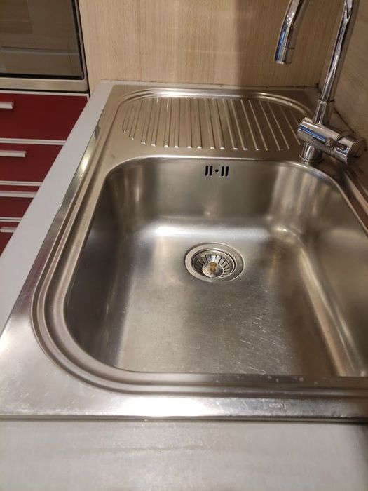 Кухненска мивка със смесител