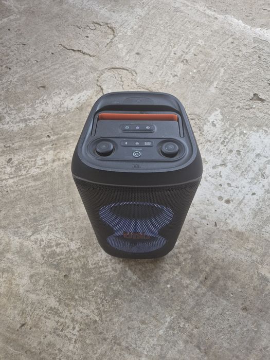Vând boxa jbl folosita foarte puțin