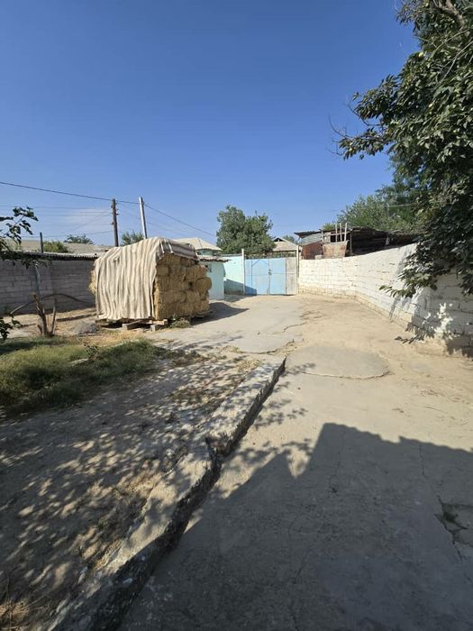 Продеотся дом с участком