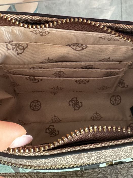 Дамска чанта Guess Alexie