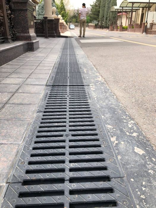 Лоток дренажний чугунные. Гидролика. Л-5 с решеткой чугунный, топиннг