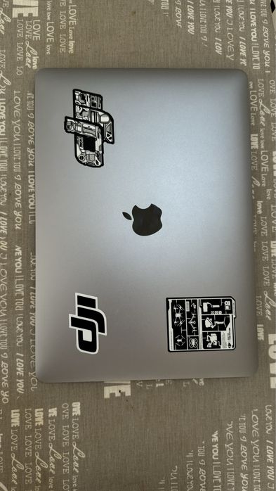 Macbook M1 2020 8/256
