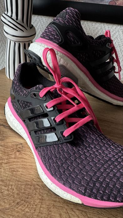 Дамски маратонки Adidas номер 39