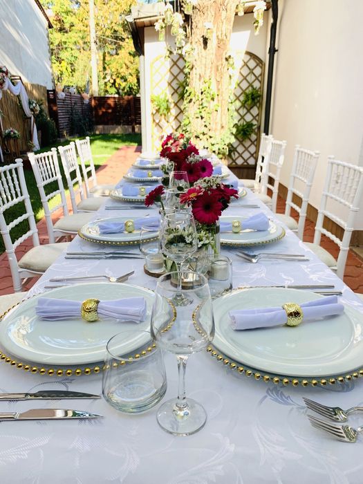 Logistică evenimente – mese, scaune, veselă, corturi (30–130 pers.)