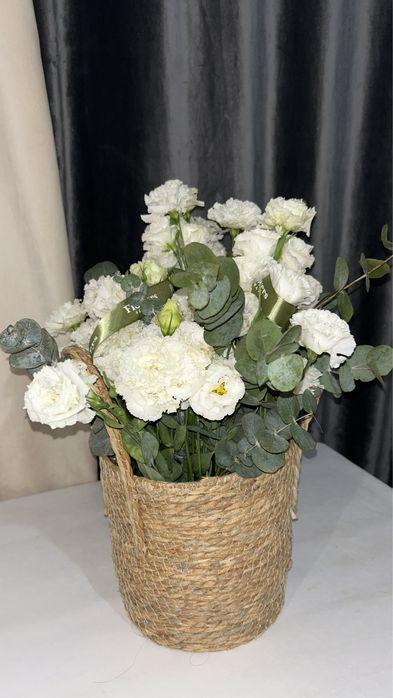 продаются свежие цветы!