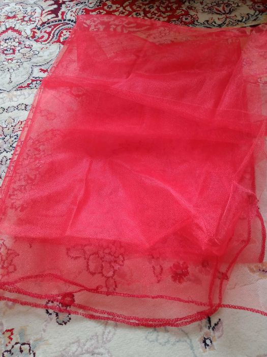 сетка красная для шитья или рукоделия.