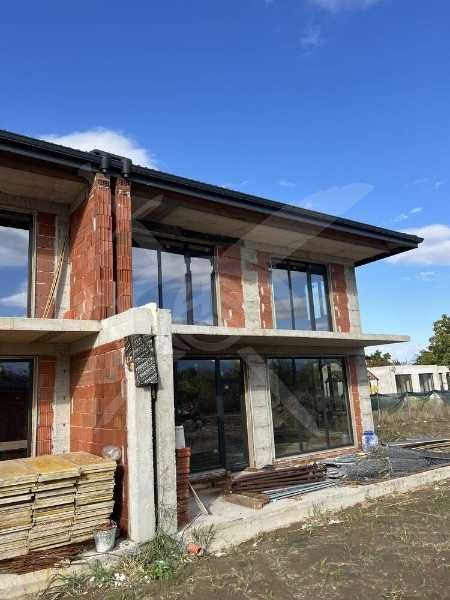 Продава се Къща в Пловдив, Беломорски - 280 кв.м за 638 €/кв.м - Снимка #2