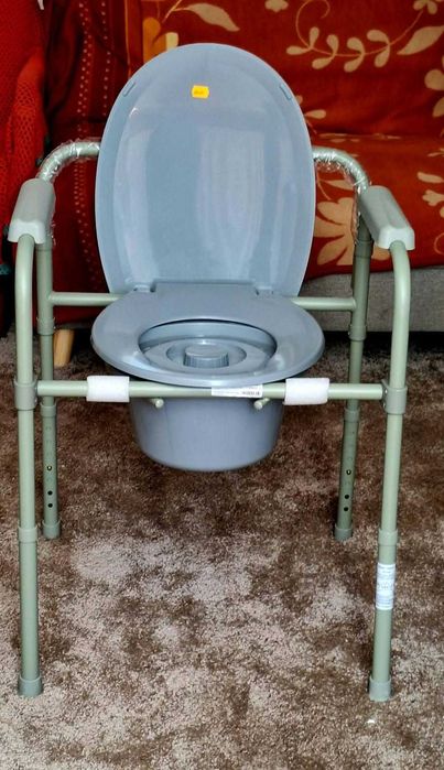 Scaun Cu Wc De Camera pentru oameni suferinzi
