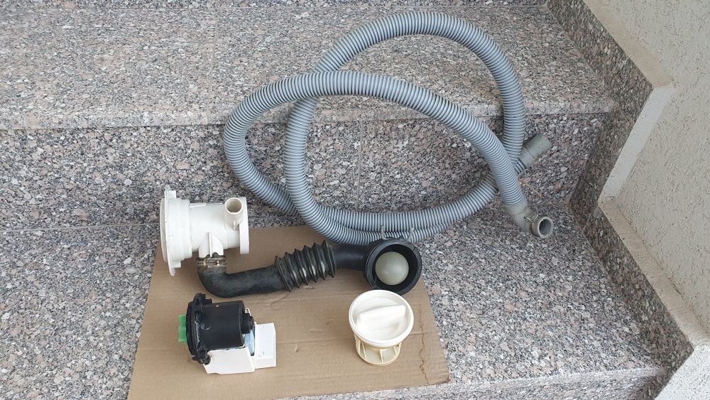 Pompa Evacuare masina spalat WHIRPOOL vertical 461973071131 Curier OLX