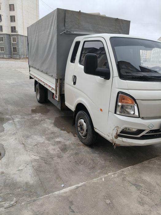 Шанган порт  грузовых автомобилей