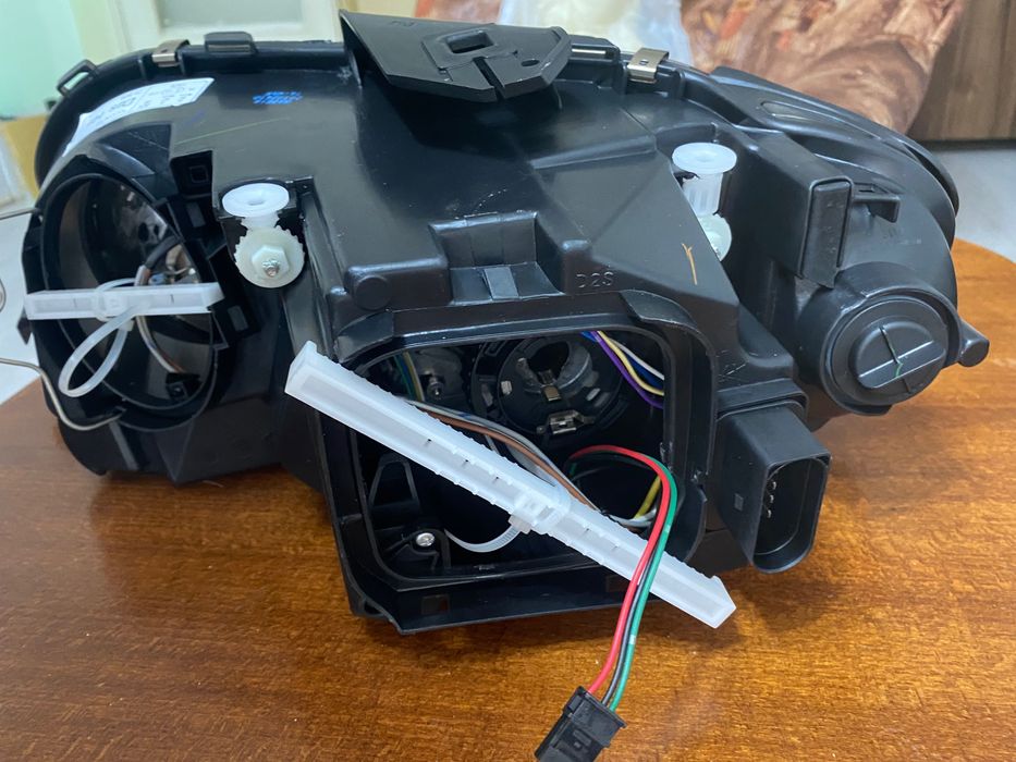 Продавам чисто нов десен фар TYC за ауди а3 8P1