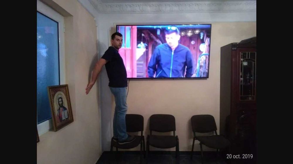 Montare / montez suport de TV pe orice perete